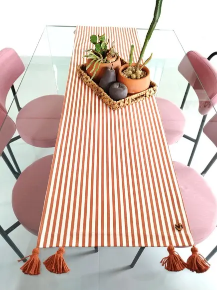 Caminho de Mesa Listrado Terracota com Tassel