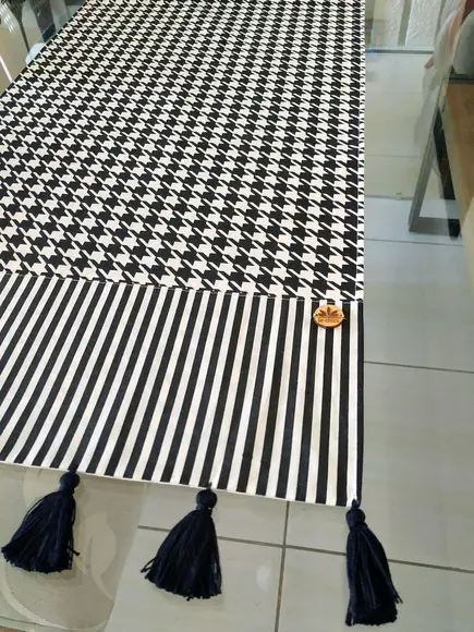 Caminho de Mesa Pied de Poule