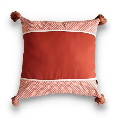 Capa de Almofada Calie com Tassel e Recortes 40x40cm