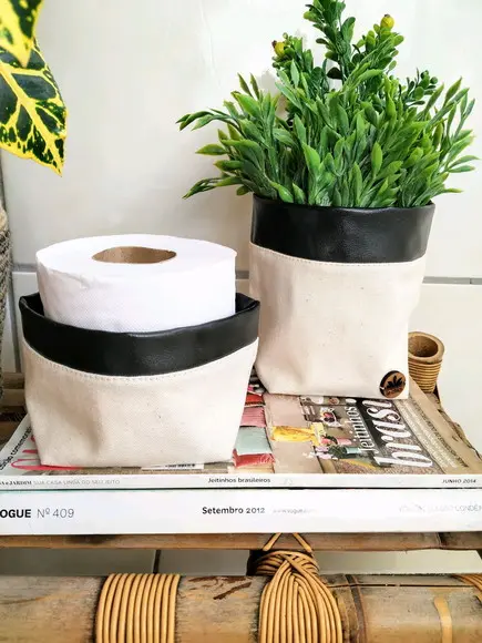 Kit cachepôs borda em couro eco preto