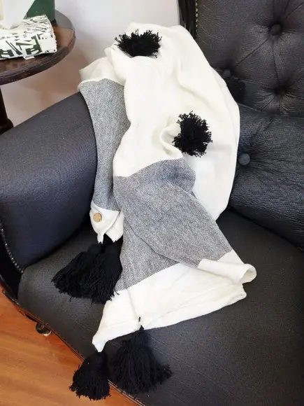 Manta Decorativa Algodão com Pompom e Tassel Ana