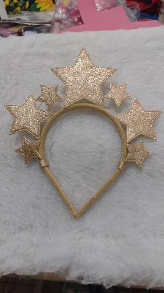 1 Tiara Estrela Dourado Claro.