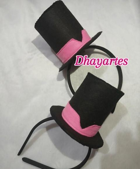 1 Tiara Mini Cartola Mundo Bita de Feltro
