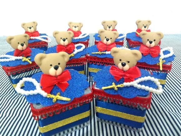 10 (dez) Caixas acrílica com mini terço para Lembrancinhas.