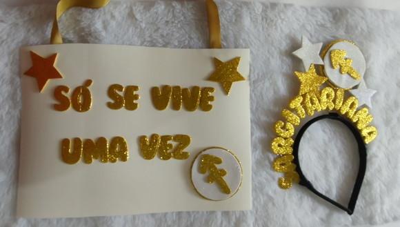 4tiaras+ 4plaquinhas Carnaval(roberta)