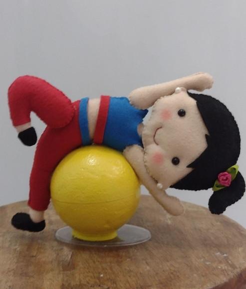 Boneca Pilateira em Feltro (pode Mudar Cor)