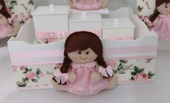 Kit higiene personalizado tema bonequinha