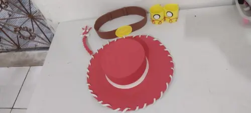 1 Chapéu Jessie ou Woody Toy Story
