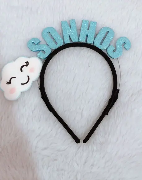 1 Tiara Personalizada com Palavra Sonhos