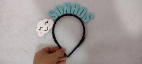 1 Tiara Personalizada com Palavra Sonhos