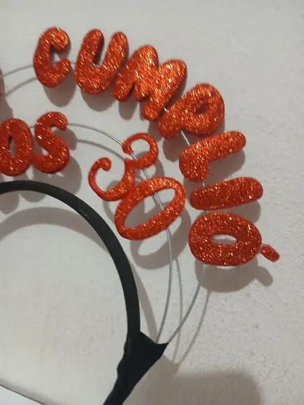 1 Tiara Personalizada para Aniversario