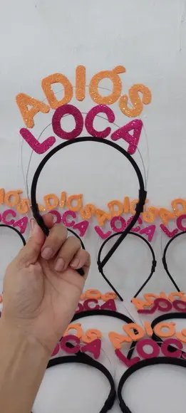 10 Tiara para Despedida de Familiar (faço Qualquer Frase)