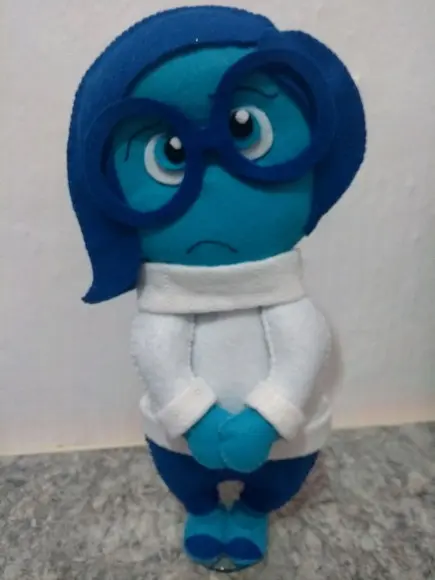 BONECO EMOÇÕES AVULSO (SENTIMENTOS) Tam 25 cm