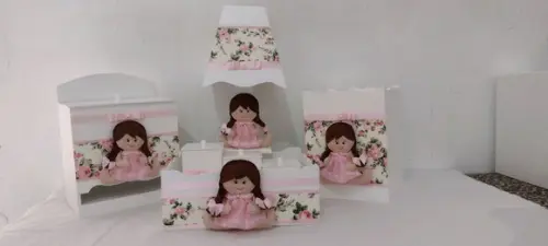 Kit higiene personalizado tema bonequinha