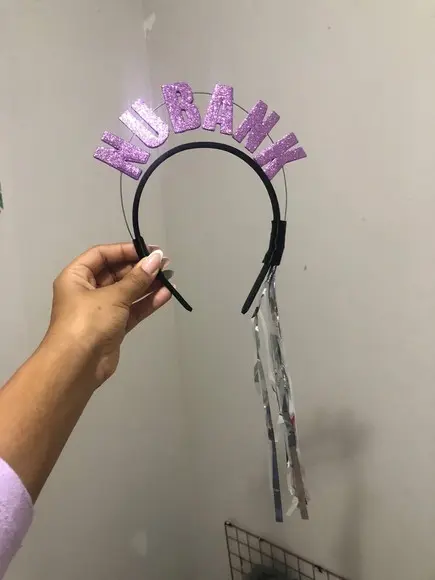 Tiara+plaquinha Personalizada com Frases para Festas