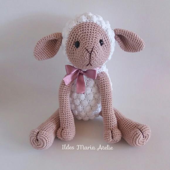 Ovelhinha amigurumi de crochê