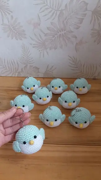 Kit com 20 Mini Passarinhos Chaveiro