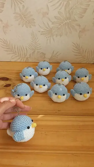 Kit com 20 Mini Passarinhos Chaveiro