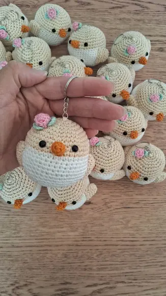 Kit com 20 Mini Passarinhos Bege Chaveiro