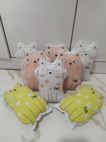 Almofada Contornada Gatinhos