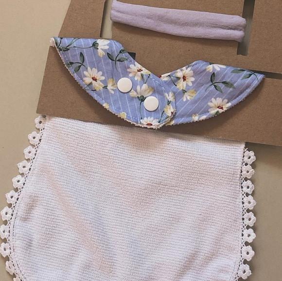 Babador luxo Rendado com Faixa de Cabelo Azul