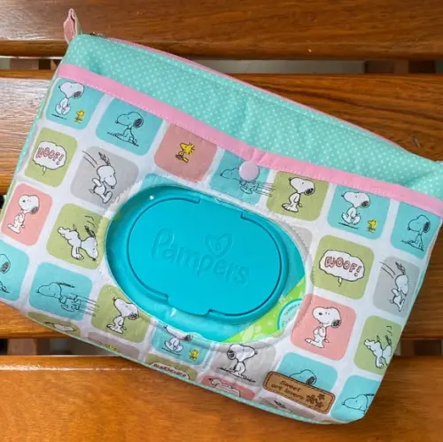 Necessaire Porta Lenço / Fralda com 2 Bolsos Snoopy