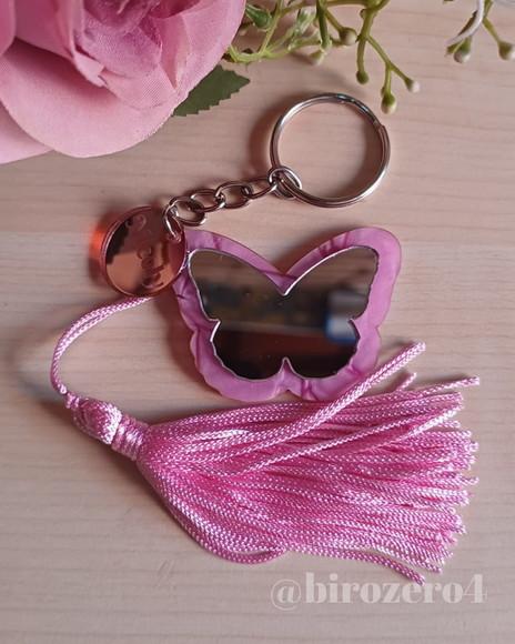 Chaveiro Borboleta em Acrílico com Pingente e Tassel