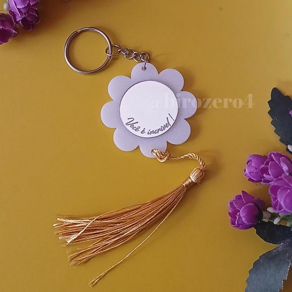 Chaveiro Flor com Espelho em Acrílico com Tassel