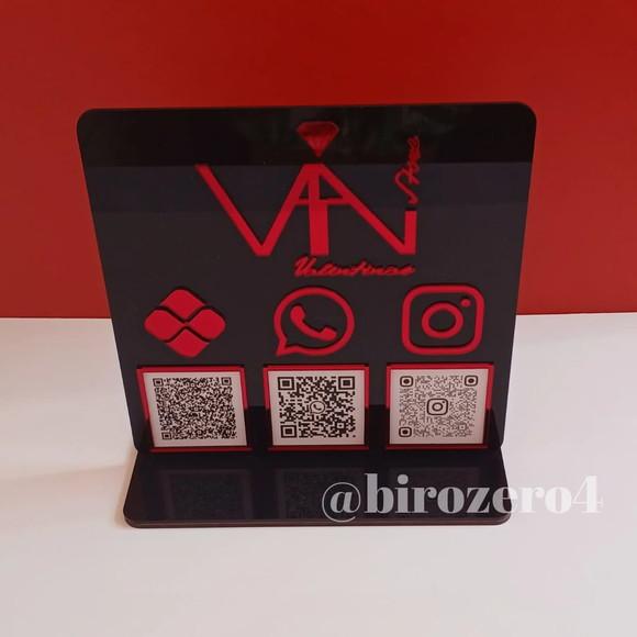 Placa Display com 3 Qr Code