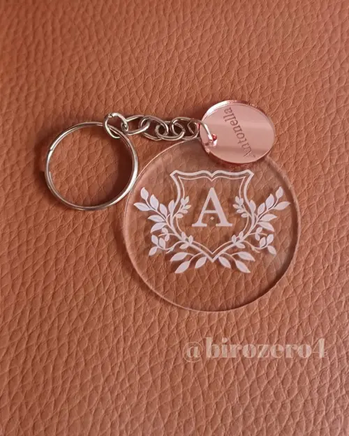 CHAVEIRO COM PINGENTE PERSONALIZADO MONOGRAMA