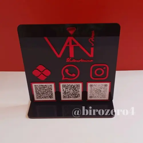 Placa Display com 3 Qr Code