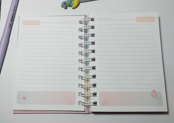 Agendinha A6 + 30 Folhas Coloridas Lisa