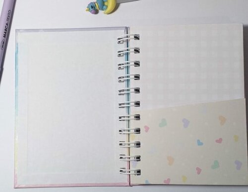 Agendinha A6 + 30 Folhas Coloridas Lisa