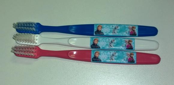 Escova dental infantil
