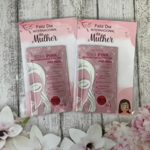 Cartão com máscara facial