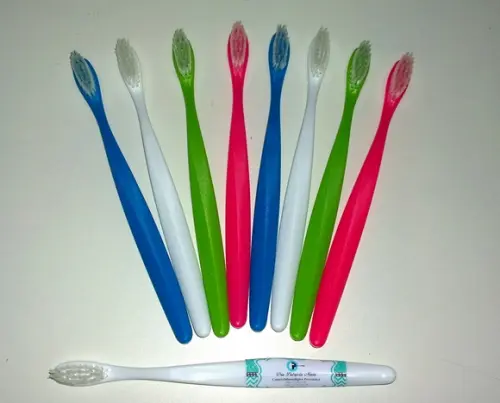 Escova dental adulto