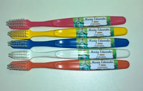 Escova dental infantil