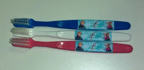 Escova dental infantil