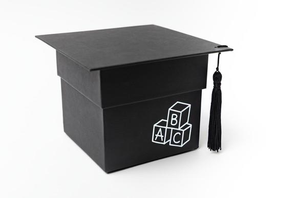 Caixa de Formatura Abc | Modelo Capelo com Mini Kit Criativo