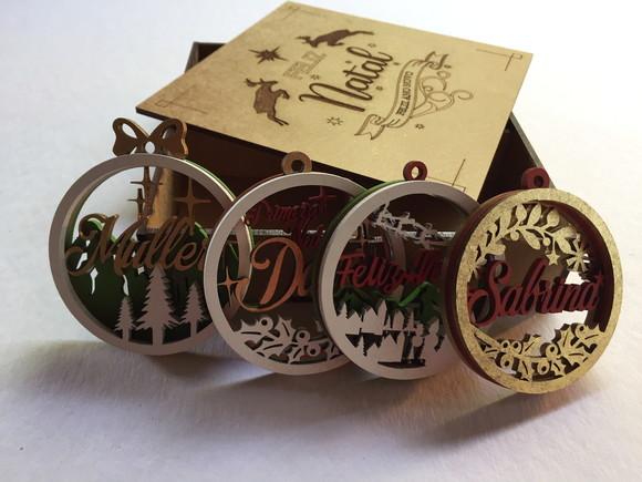Enfeites de Natal Personalizado Kit 04 Bolas + 01 Caixa