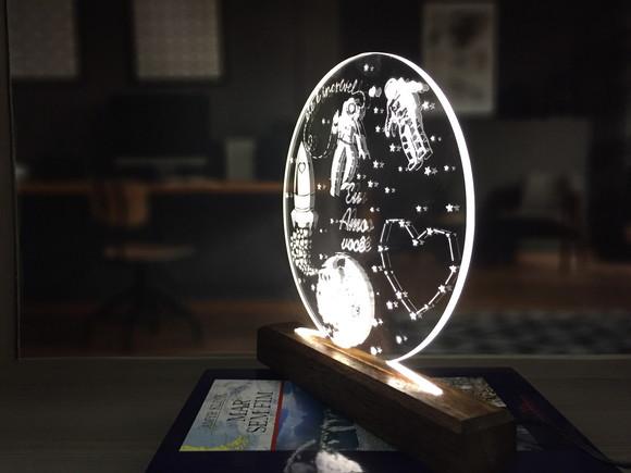 Luminária Led astronauta incrível