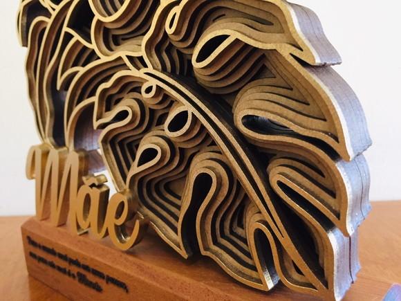 Troféu escultura floral Mãe