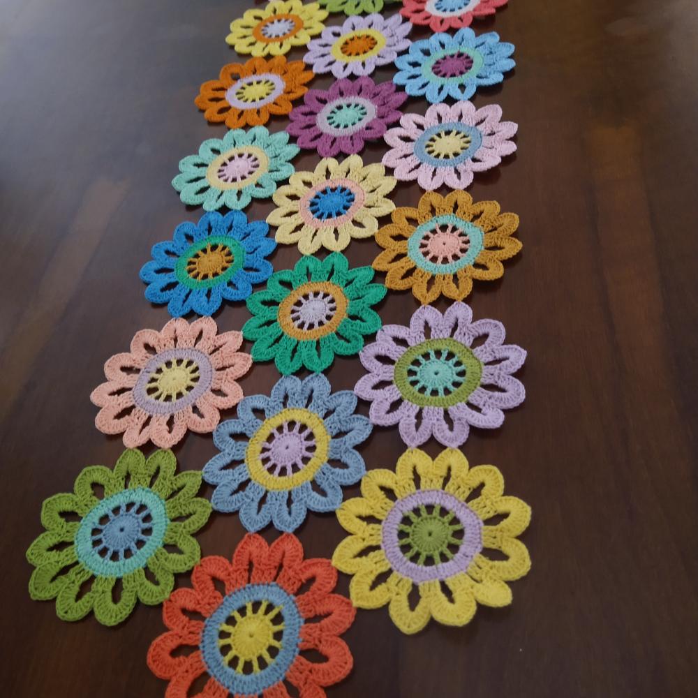Caminho de mesa em crochê