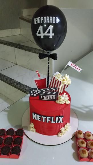Arquivo de corte topo de bolo netflix 04
