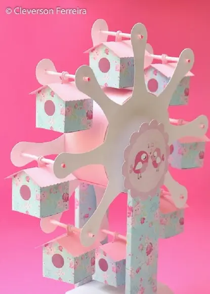 311 Roda gigante de passarinhos