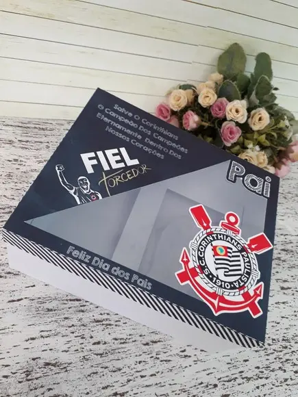 Arquivo de Corte caixa cerveja times de futebol Studio/PDF