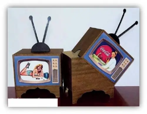 Arquivo de Corte Silhouette Caixa TV Com Pe