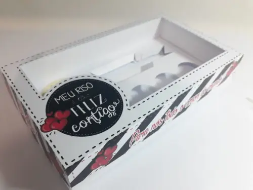 Arquivos Silhouette namorados caixa porta whisky e 4 doces