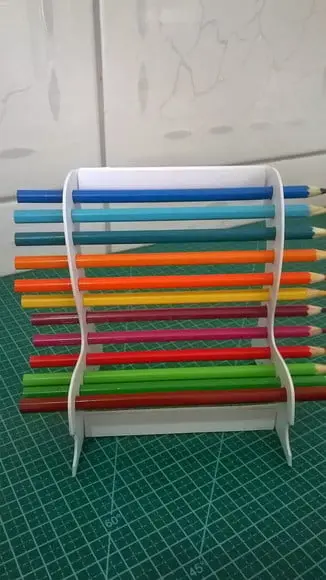 ARQUIVO DE CORTE SILHOUETTE BANCO SUPORTE PARA LÁPIS DE COR