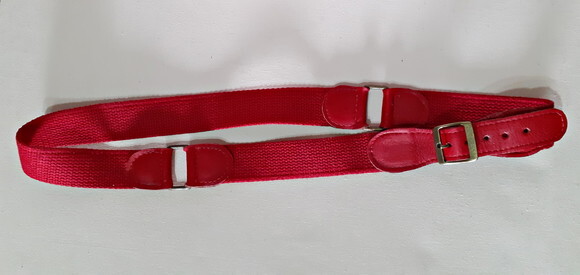 Cinto de Couro e Cadarço Vermelho